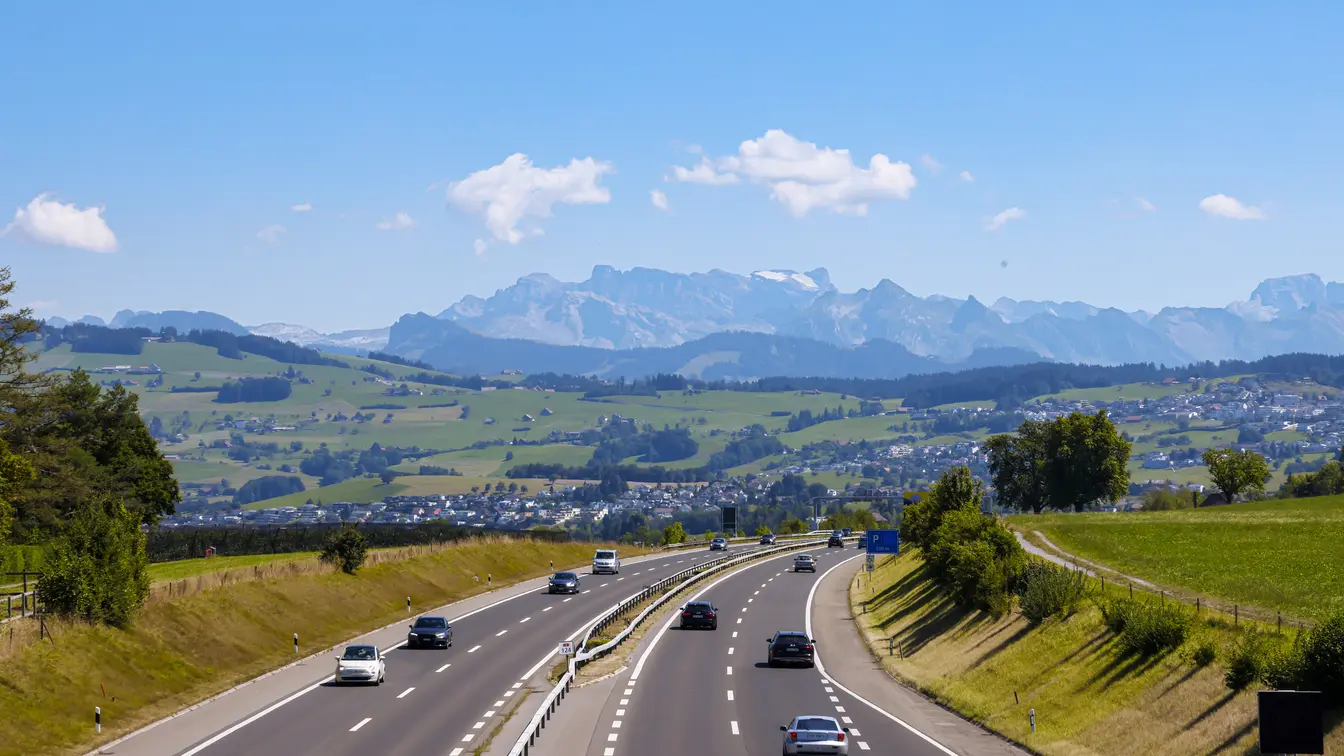 Schweizer Vignette verstehen: Regeln, Gültigkeit und Anwendung.